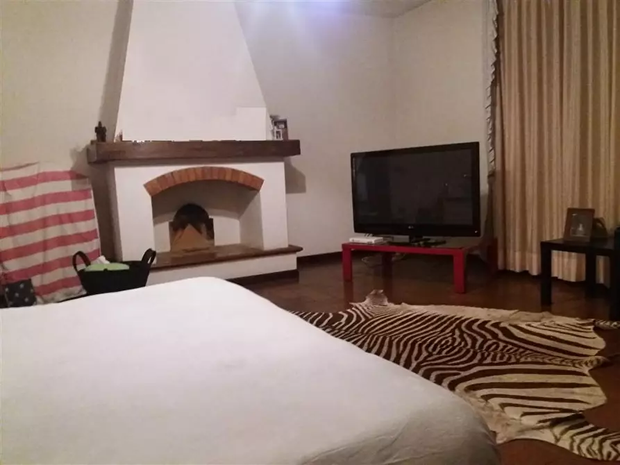 Immagine 11 di Villa in vendita  a San Miniato