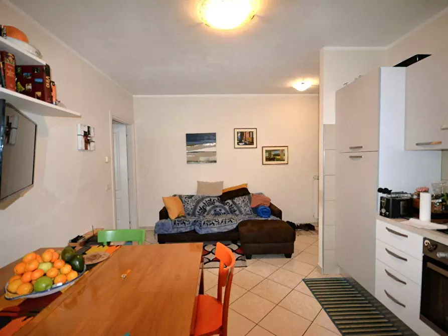 Immagine 4 di Appartamento in vendita  a Lucca