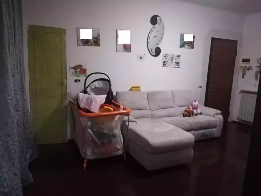 Immagine 2 di Appartamento in vendita  a Carrara