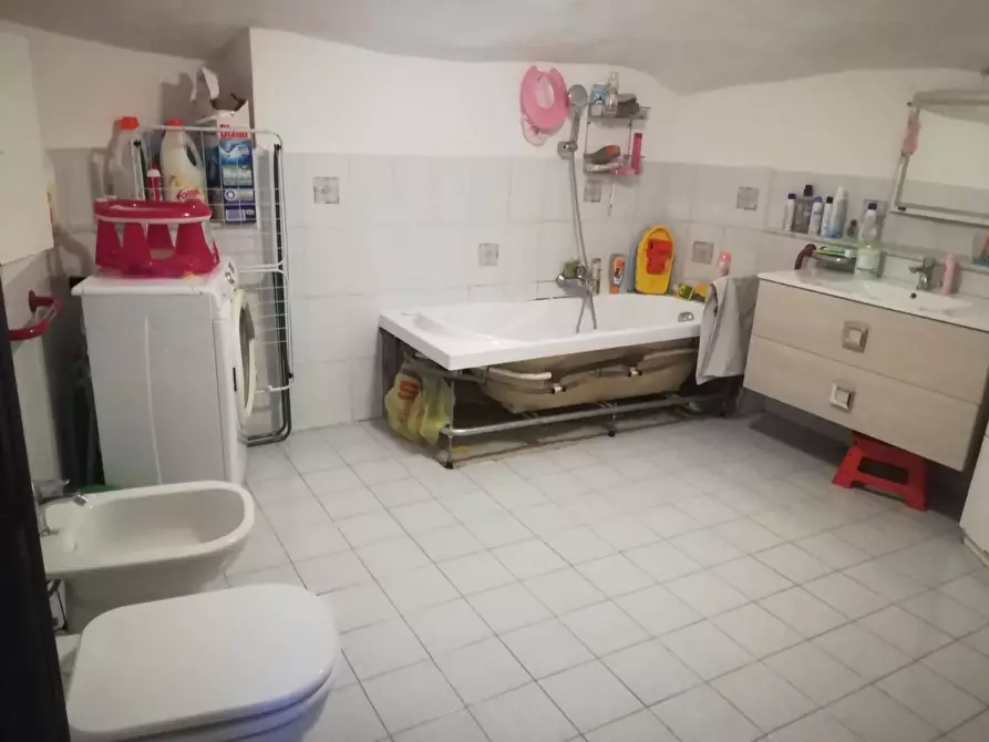 Immagine 6 di Appartamento in vendita  a Carrara