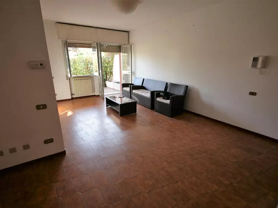 Immagine 3 di Appartamento in vendita  a Carrara