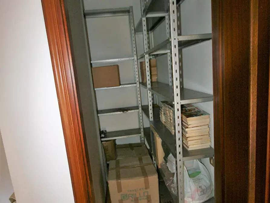 Immagine 12 di Appartamento in vendita  a Carrara