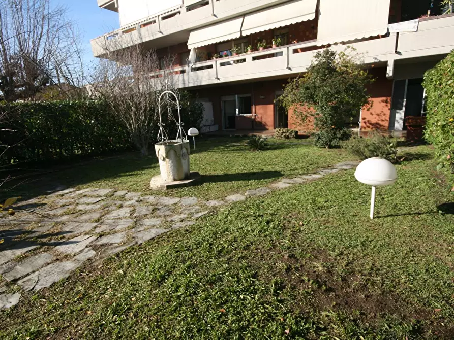 Immagine 7 di Appartamento in vendita  a Carrara