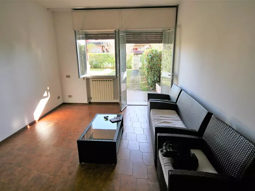 Immagine 2 di Appartamento in vendita  a Carrara