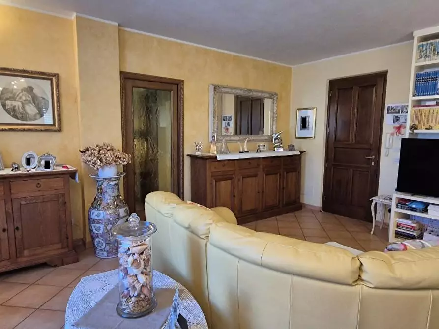 Immagine 6 di Villa in vendita  a Massarosa