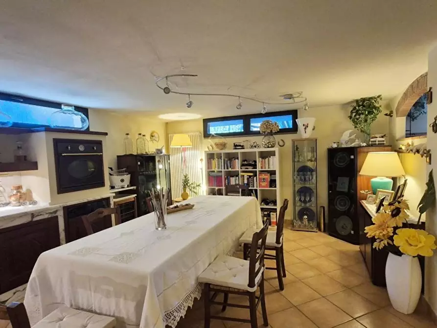 Immagine 54 di Villa in vendita  a Massarosa