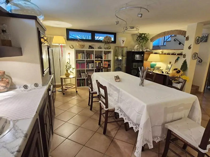 Immagine 57 di Villa in vendita  a Massarosa