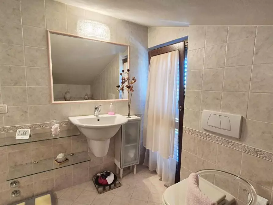 Immagine 103 di Villa in vendita  a Massarosa