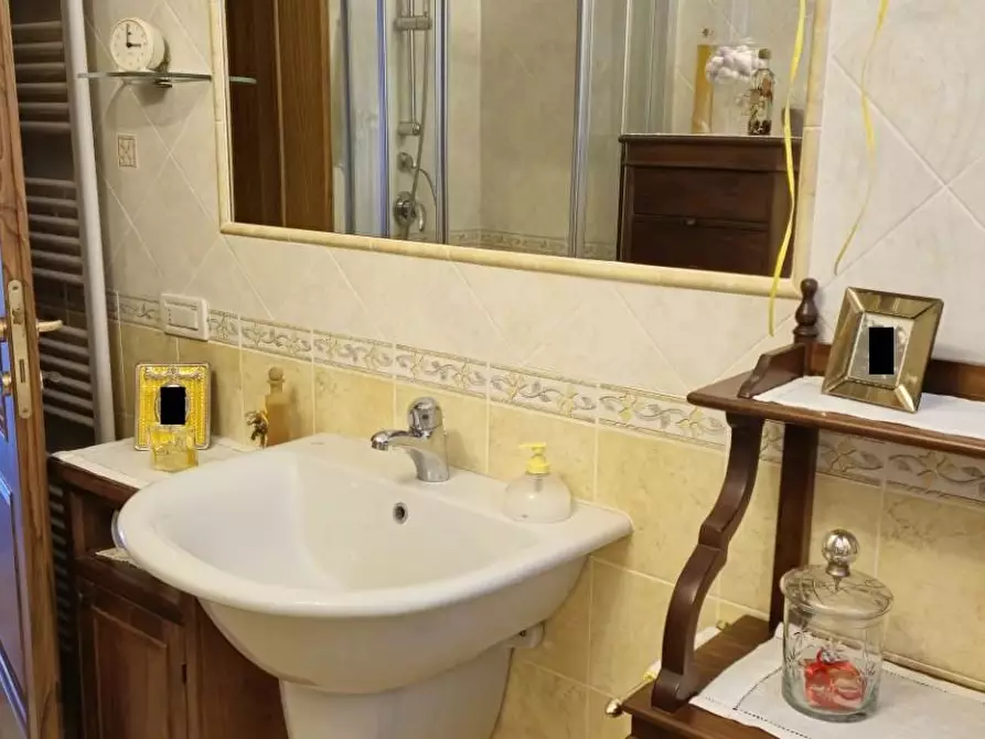 Immagine 37 di Villa in vendita  a Massarosa