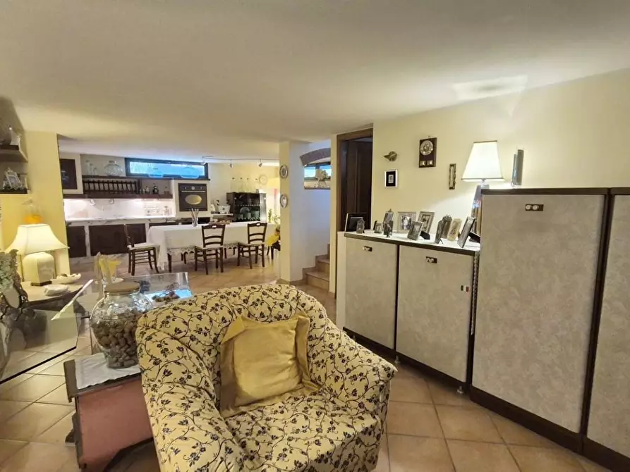 Immagine 50 di Villa in vendita  a Massarosa