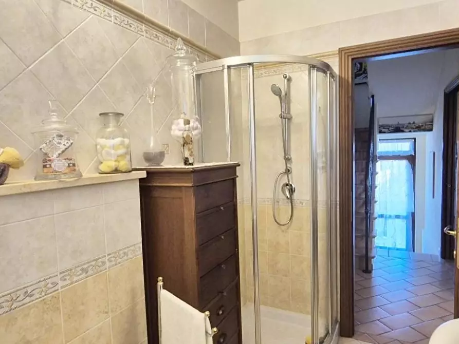 Immagine 41 di Villa in vendita  a Massarosa