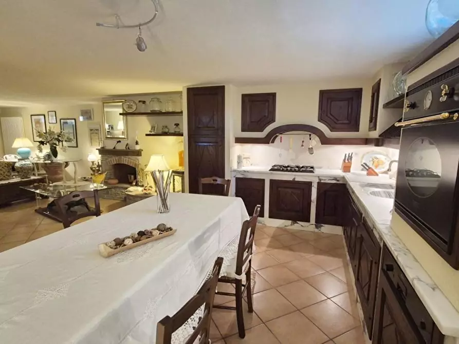 Immagine 59 di Villa in vendita  a Massarosa