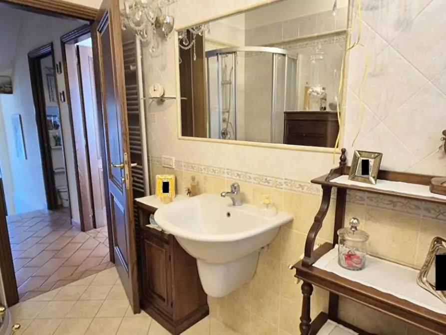 Immagine 38 di Villa in vendita  a Massarosa