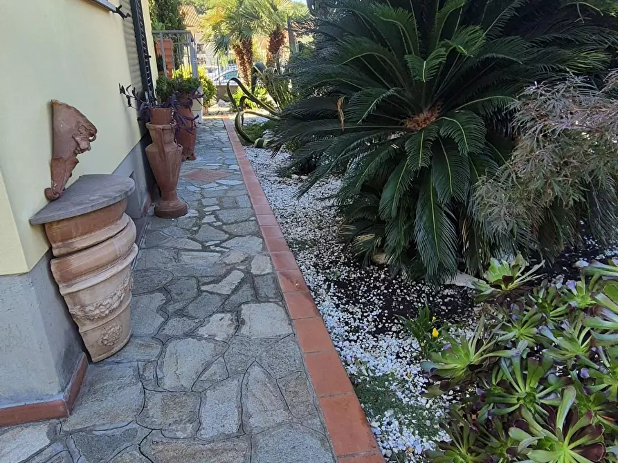 Immagine 106 di Villa in vendita  a Massarosa