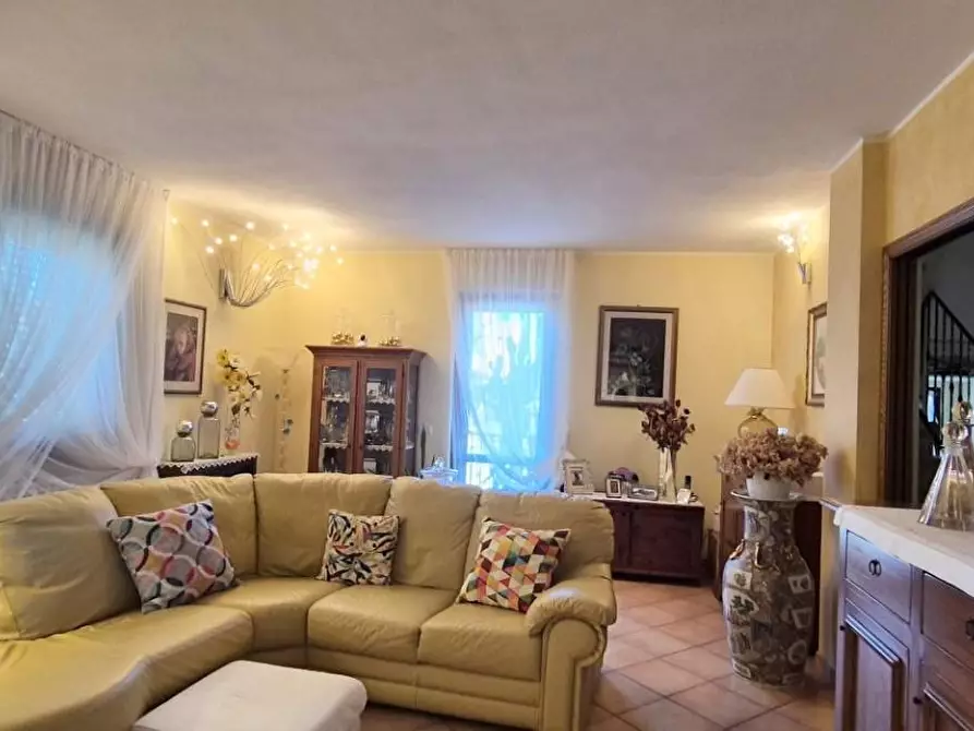 Immagine 1 di Villa in vendita  a Massarosa