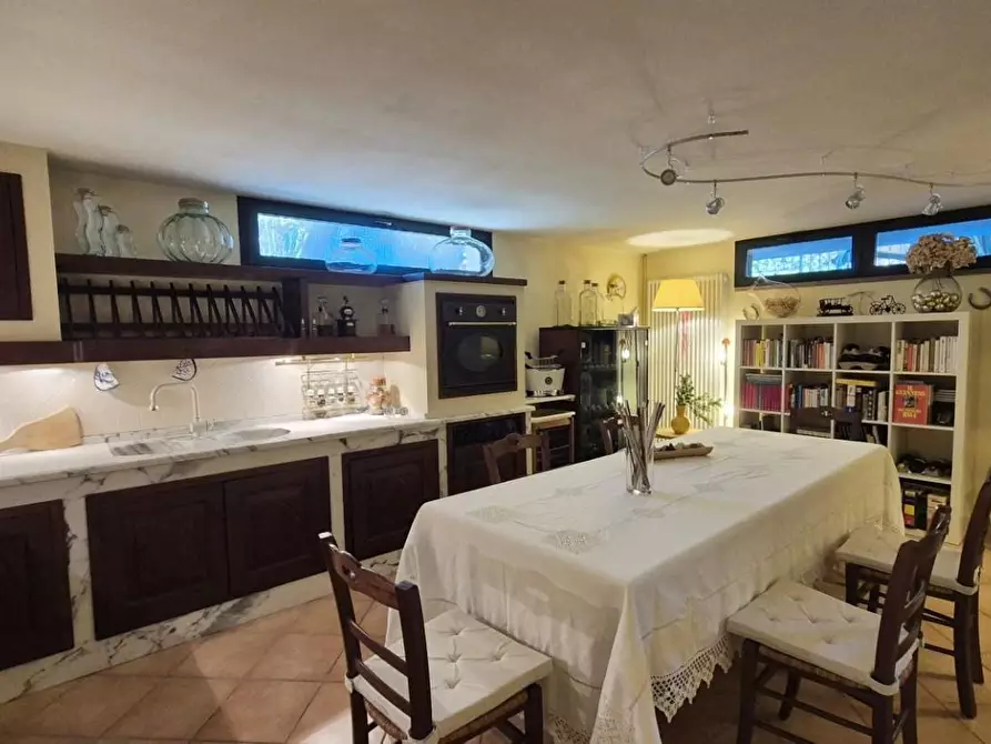 Immagine 55 di Villa in vendita  a Massarosa