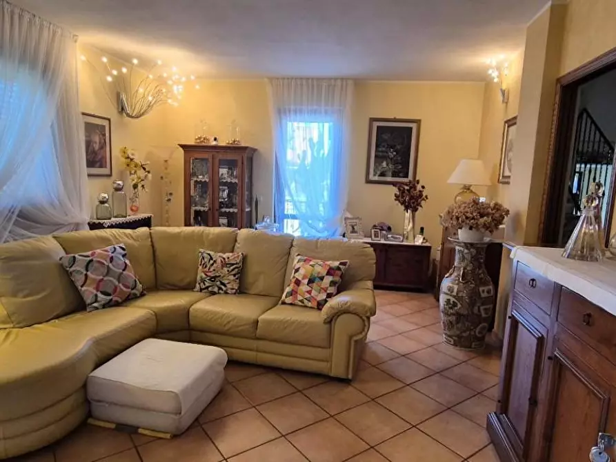 Immagine 2 di Villa in vendita  a Massarosa