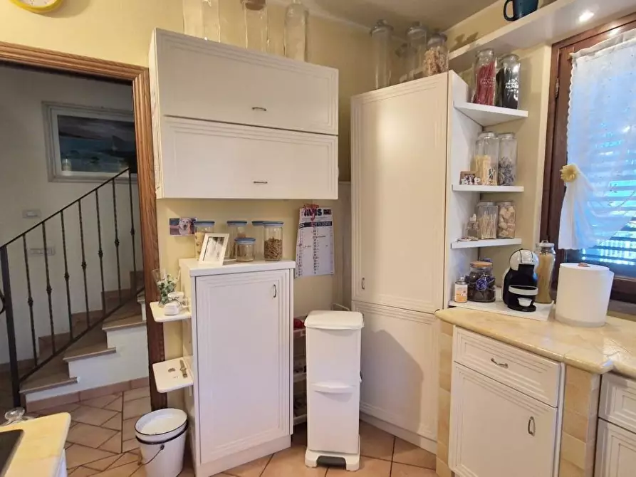 Immagine 26 di Villa in vendita  a Massarosa