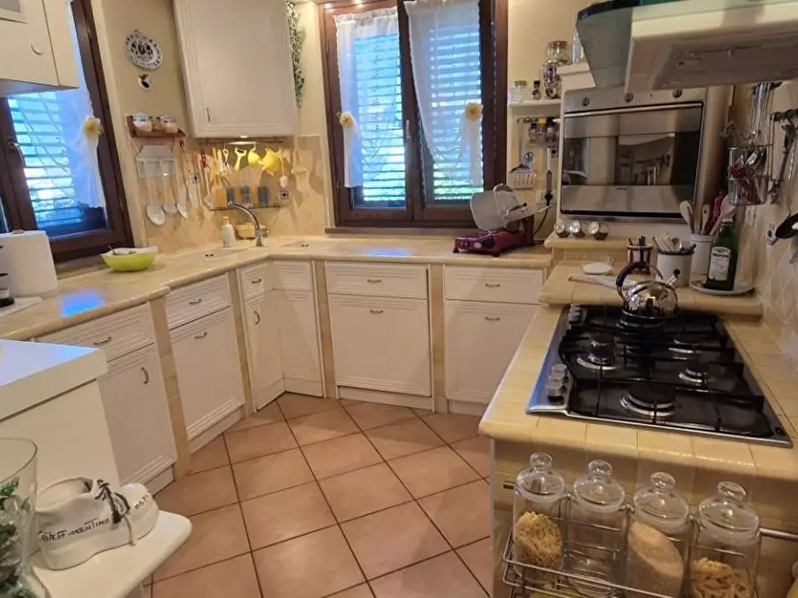 Immagine 19 di Villa in vendita  a Massarosa