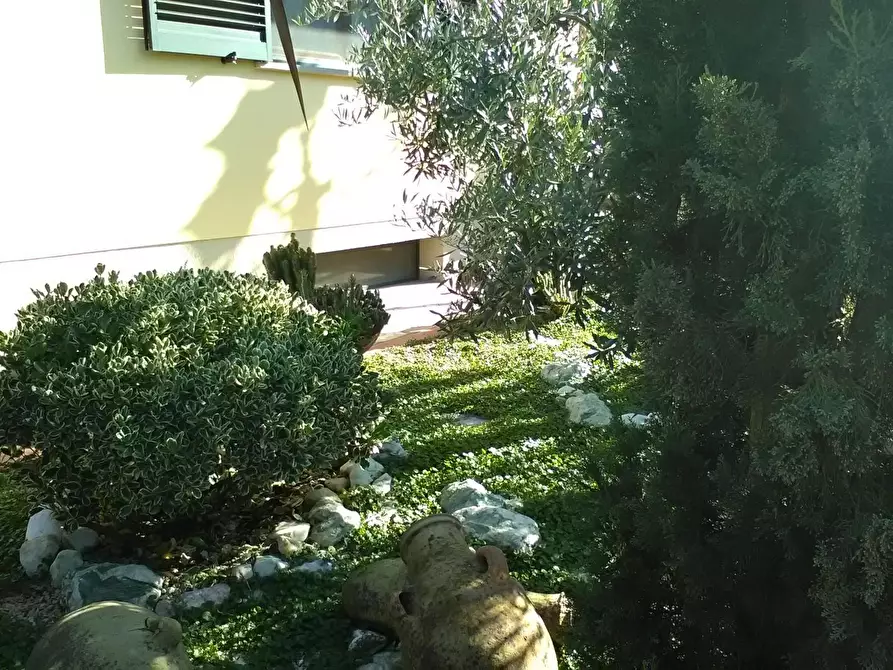 Immagine 118 di Villa in vendita  a Massarosa