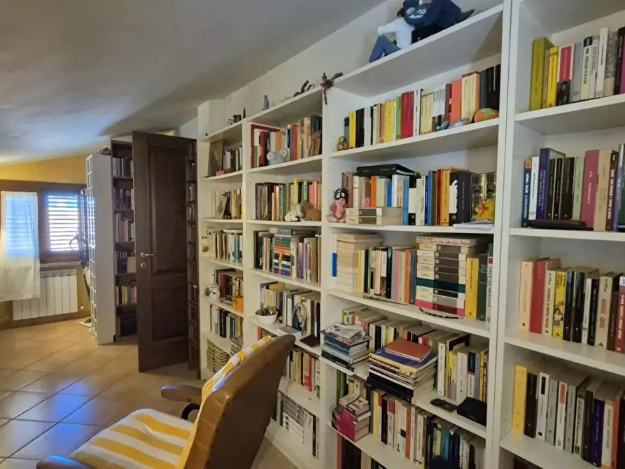 Immagine 96 di Villa in vendita  a Massarosa