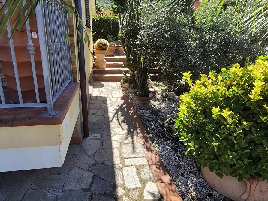 Immagine 112 di Villa in vendita  a Massarosa