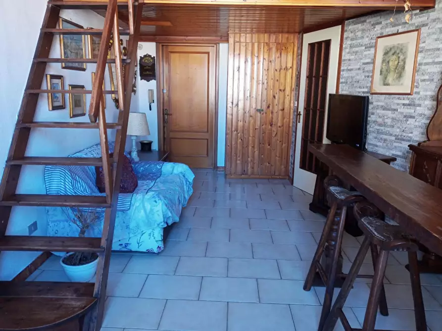 Immagine 3 di Appartamento in affitto  a Livorno