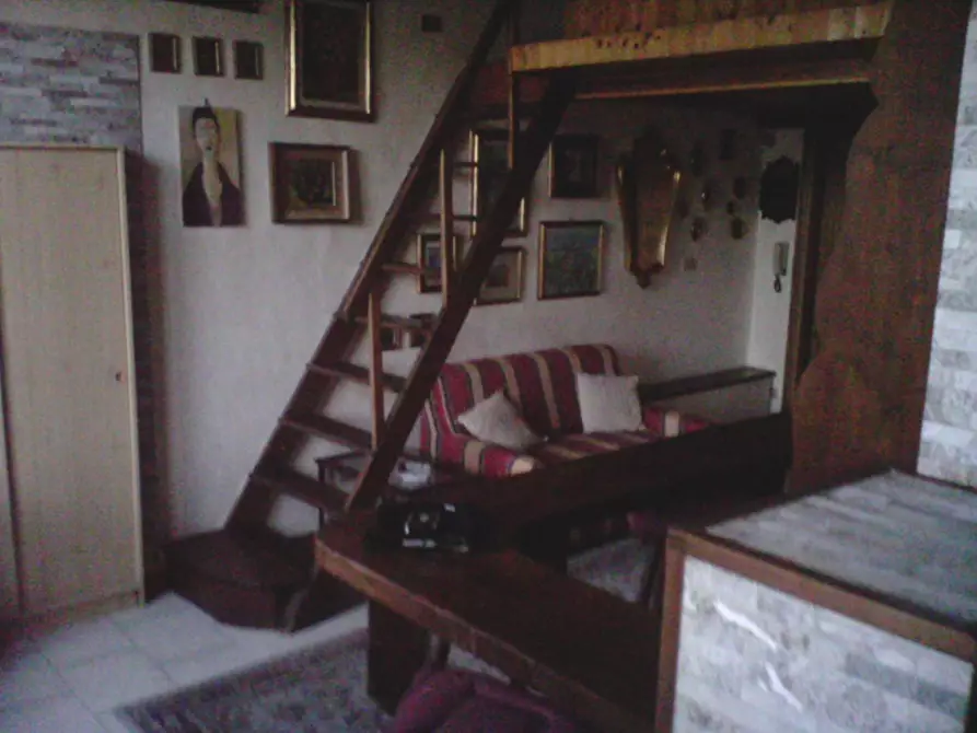 Immagine 8 di Appartamento in affitto  a Livorno