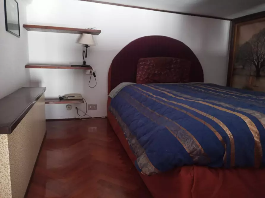 Immagine 14 di Appartamento in affitto  a Livorno