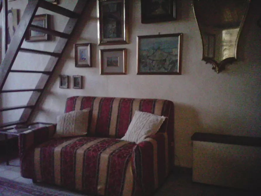 Immagine 2 di Appartamento in affitto  a Livorno