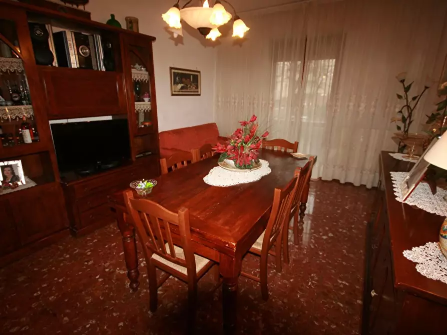 Immagine 7 di Appartamento in vendita  a Carrara