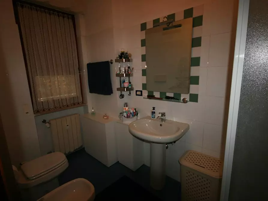 Immagine 11 di Appartamento in vendita  a Carrara