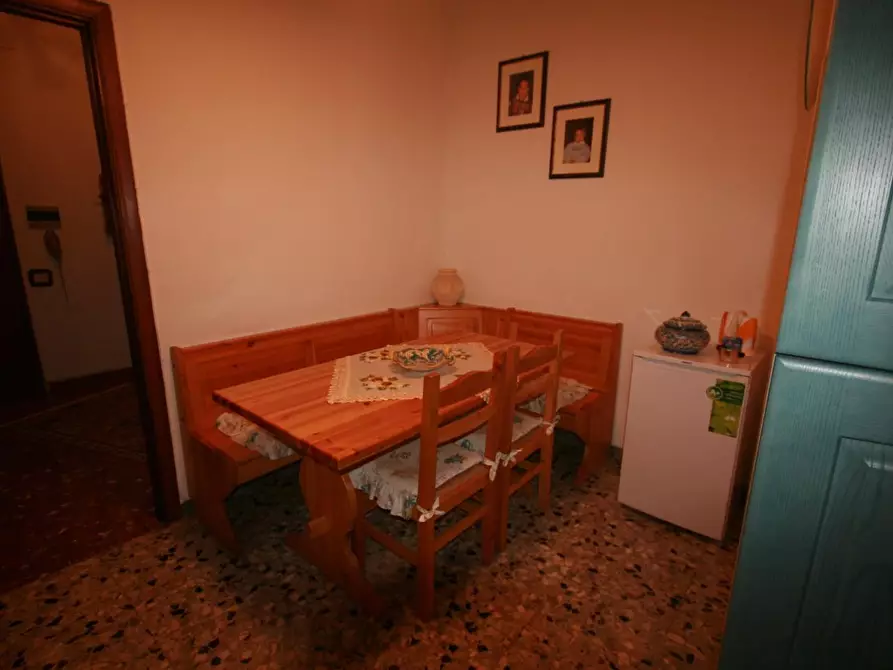 Immagine 5 di Appartamento in vendita  a Carrara