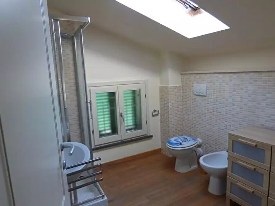 Immagine 32 di Villetta a schiera in vendita  a Lucca