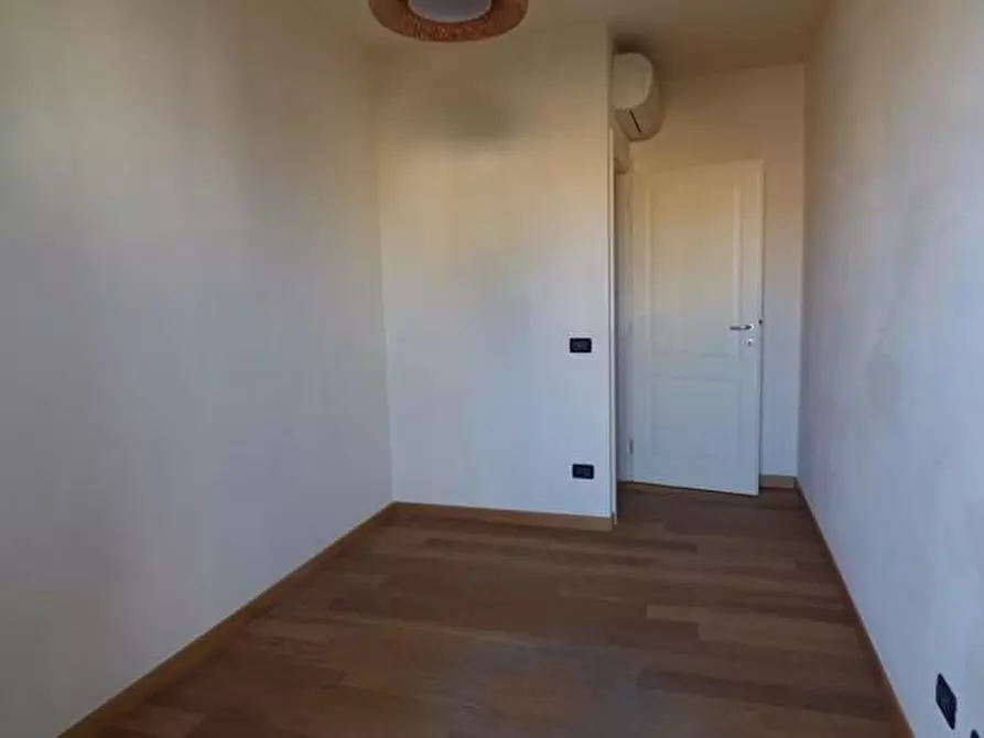 Immagine 19 di Villetta a schiera in vendita  a Lucca