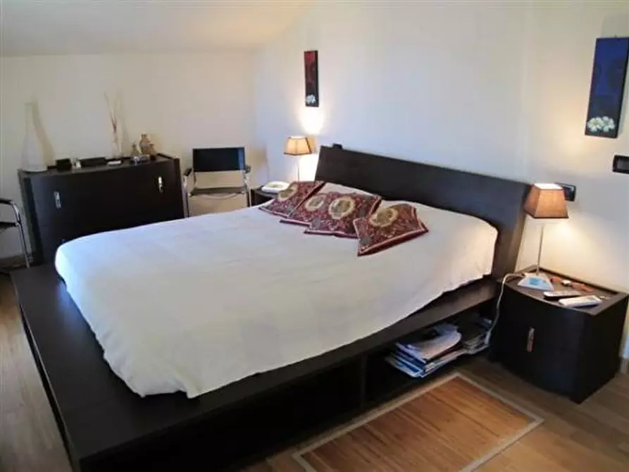 Immagine 7 di Villetta a schiera in vendita  a Lucca