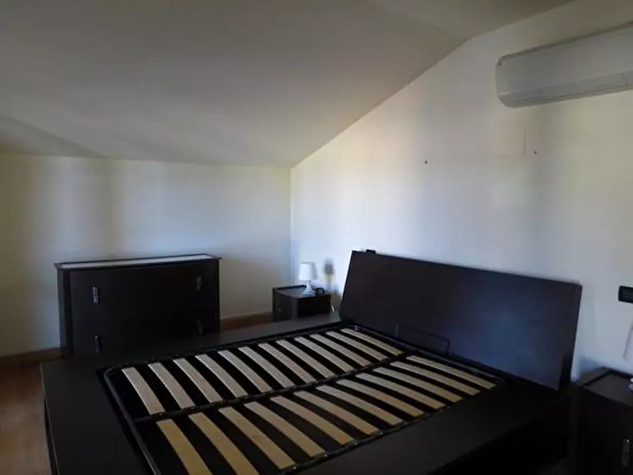 Immagine 35 di Villetta a schiera in vendita  a Lucca