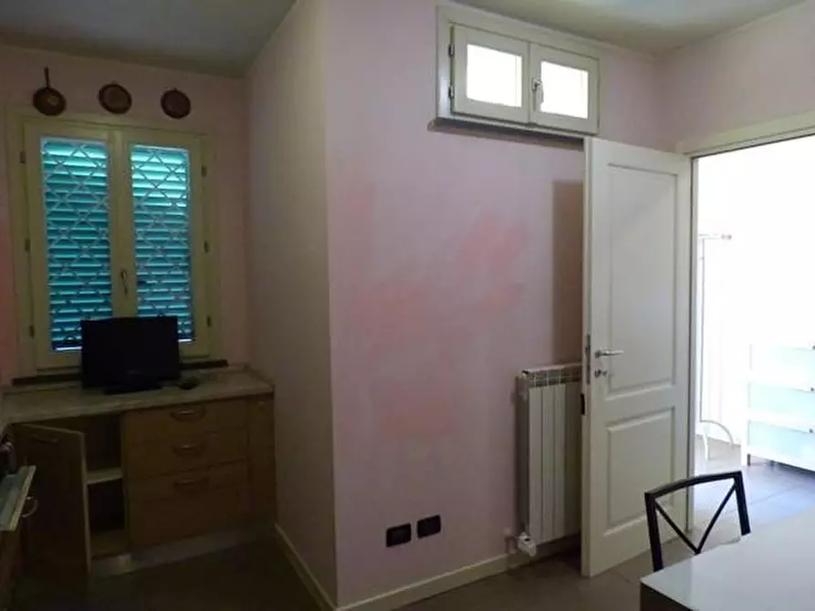 Immagine 12 di Villetta a schiera in vendita  a Lucca