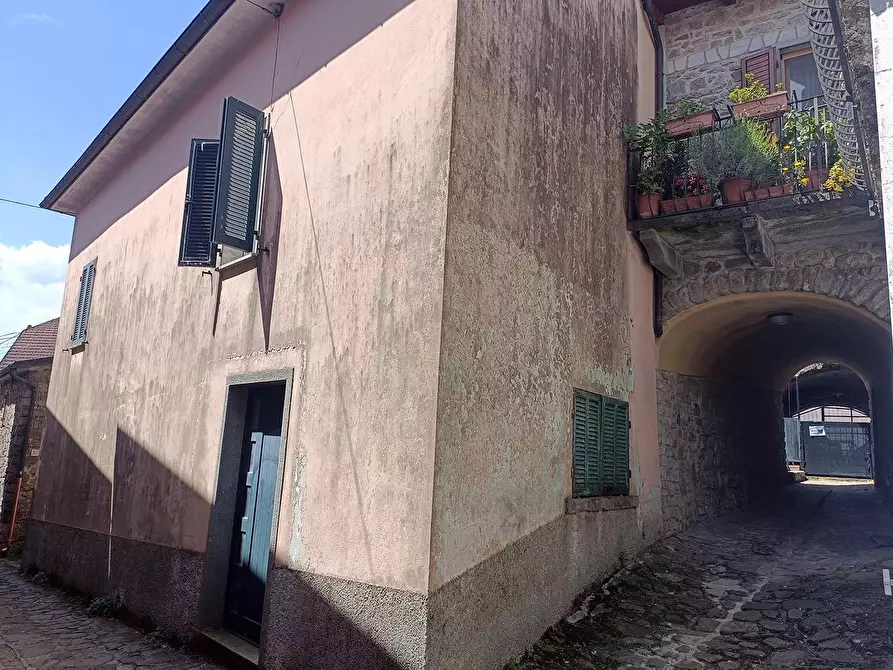 Immagine 11 di Casa indipendente in vendita  a Pontremoli