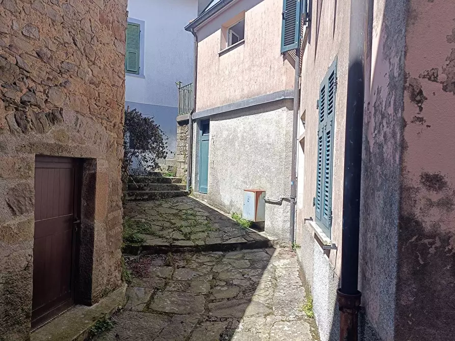Immagine 15 di Casa indipendente in vendita  a Pontremoli