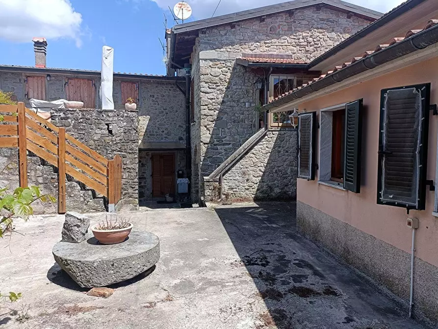 Immagine 13 di Casa indipendente in vendita  a Pontremoli