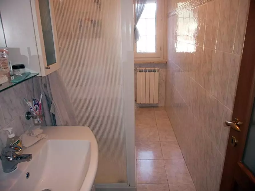 Immagine 7 di Appartamento in vendita  a Ameglia