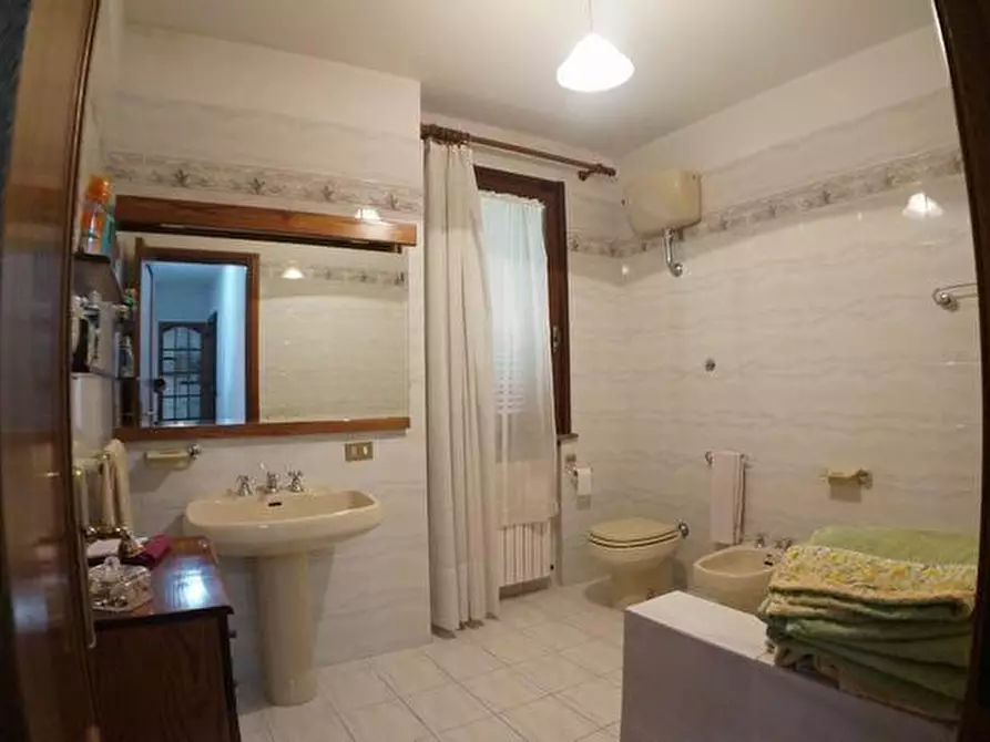 Immagine 19 di Casa indipendente in vendita  a San Giuliano Terme