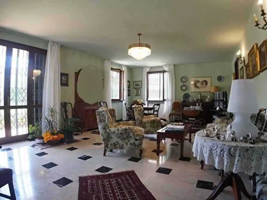 Immagine 2 di Casa indipendente in vendita  a San Giuliano Terme