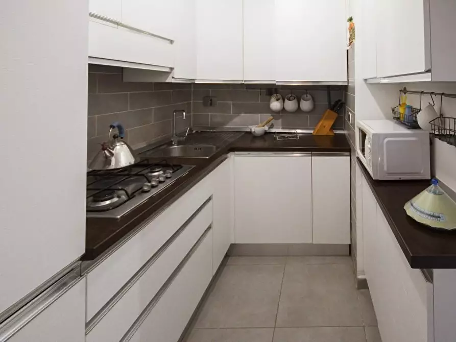 Immagine 4 di Appartamento in vendita  a Ortonovo