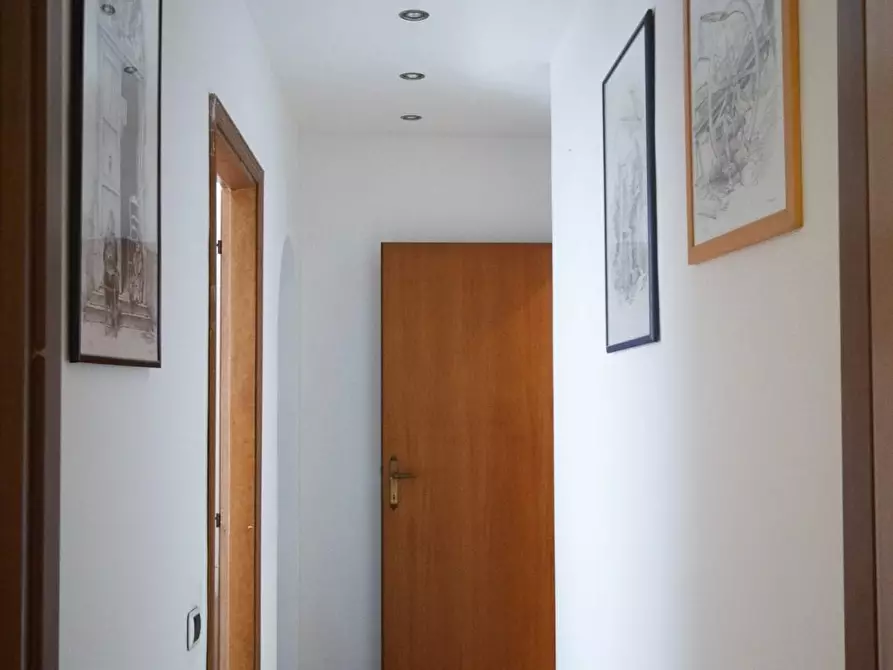 Immagine 8 di Appartamento in vendita  a Ortonovo