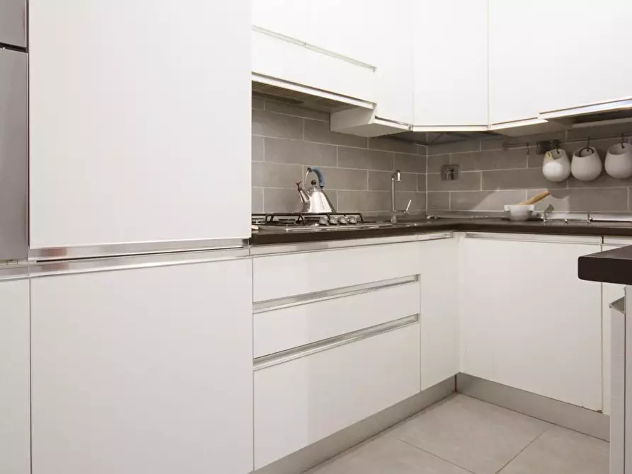 Immagine 5 di Appartamento in vendita  a Ortonovo