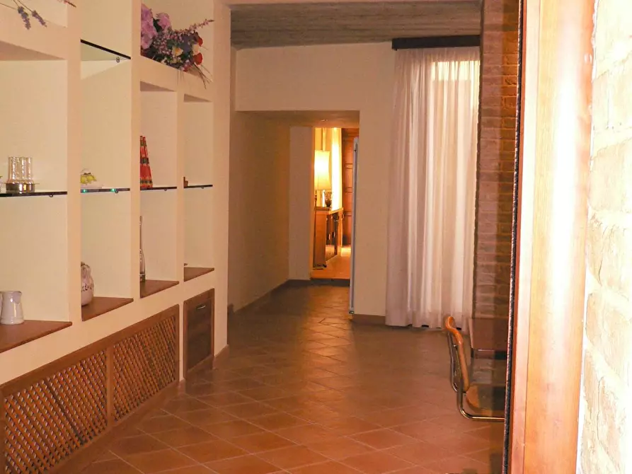 Immagine 15 di Casa colonica in vendita  a Siena