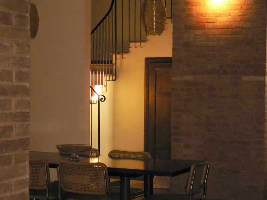 Immagine 13 di Casa colonica in vendita  a Siena