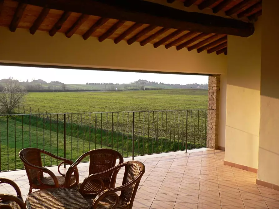 Immagine 3 di Casa colonica in vendita  a Siena